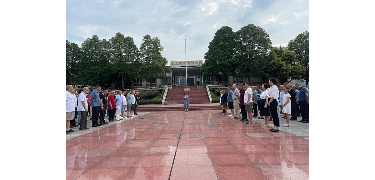 建军节|浓情送温暖-慰问特困退役军人-1.jpg 建军节|浓情送温暖-慰问特困退役军人-1.jpg