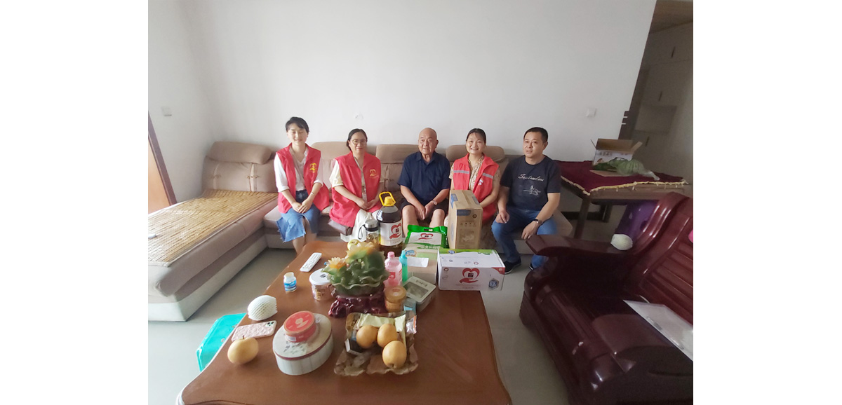 建军节|浓情送温暖-慰问特困退役军人-5.jpg 建军节|浓情送温暖-慰问特困退役军人-5.jpg